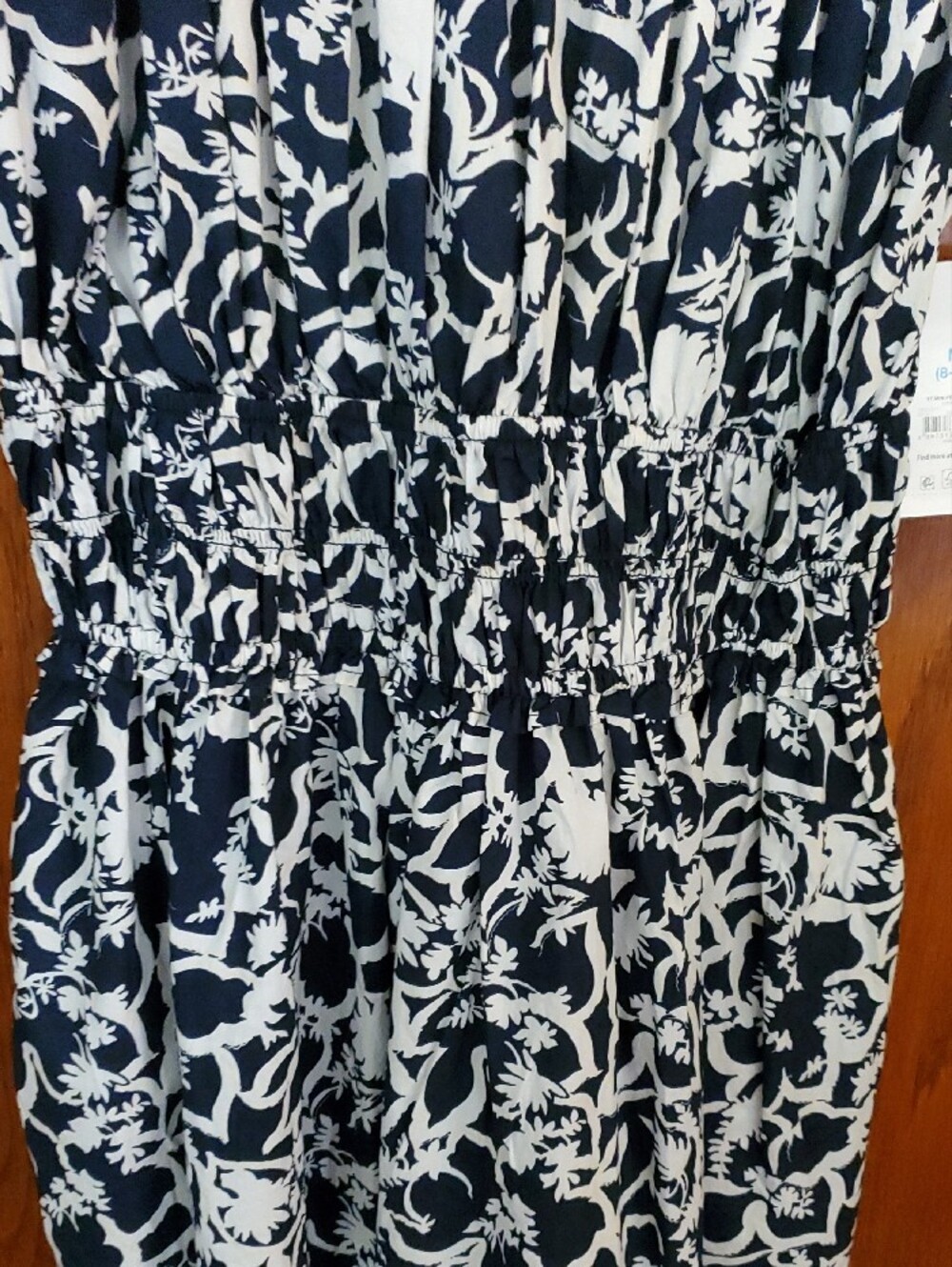 Ladies Dark Blue & White Floral Smocked Dress - Picture 6 of 6
